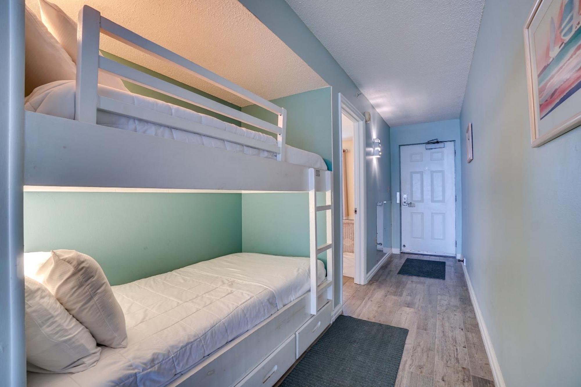 Pelican Beach Resort By Panhandle Getaways 데스틴 객실 사진